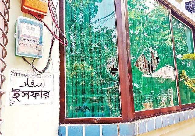 কমিটি প্রত্যাখ্যান, বিএনপি নেতার বাড়িতে হামলা