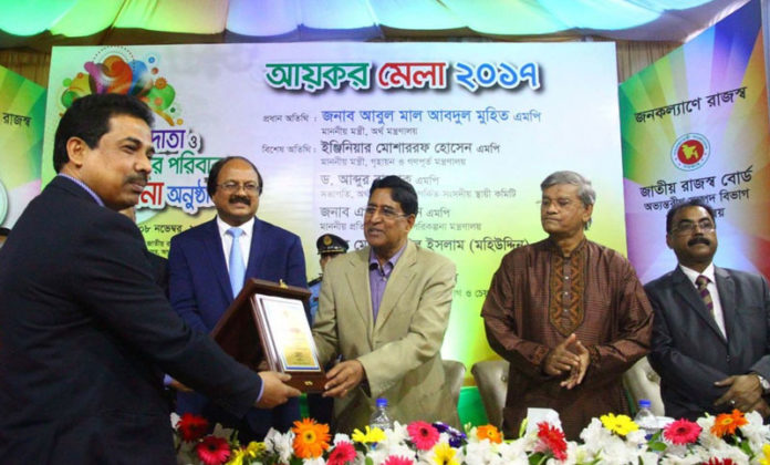 জাতীয় পর্যায়ে এবারও সেরা কর দাতার সম্মাননা পেল ওয়ালটন