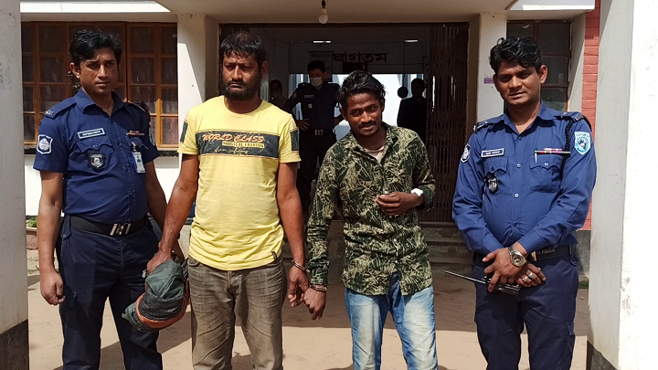 প্রেমের ফাঁদে ফলেে তরুণীকে পালাক্রমে র্ধষণ: গ্রপ্তোর ৪