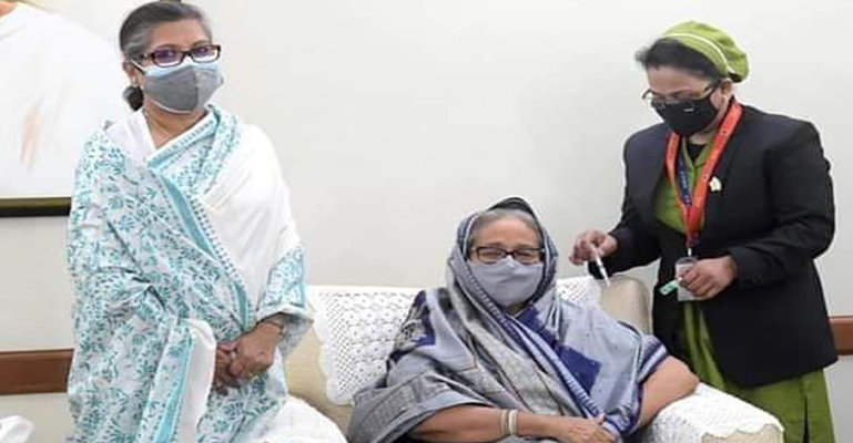 করোনার টিকা নিলেন প্রধানমন্ত্রী