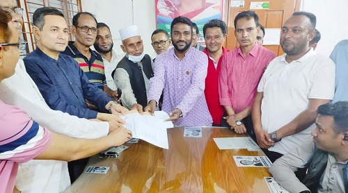 বেতাগীতে নৌকার মনোনয়ন চান সাংবাদিক রিয়াজ হোসেন