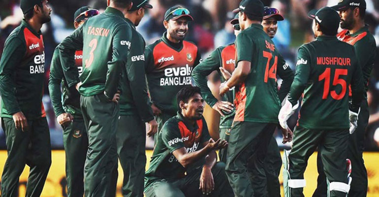 ৩০০ ছাড়ানোর লক্ষ্য পেল বাংলাদেশ