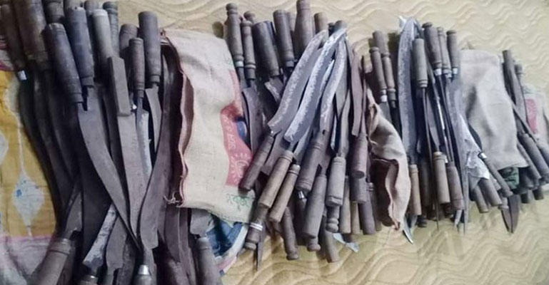 রাজধানীতে মাদ্রাসা থেকে কোরবানির ছুরি উদ্ধার