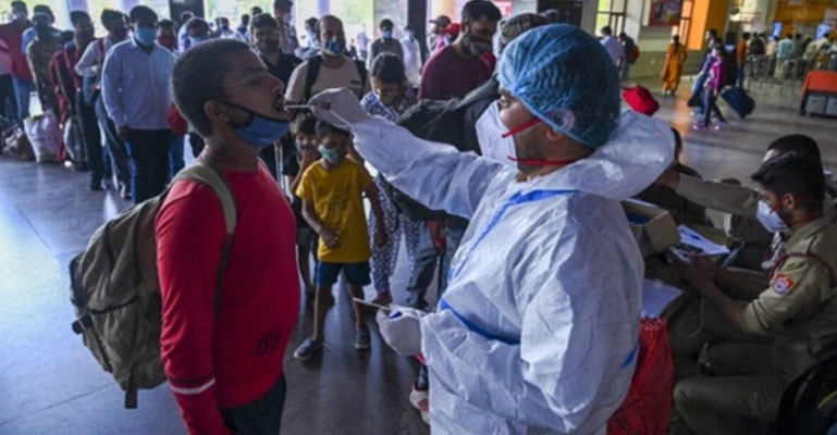 করোনার দ্বিতীয় ঢেউয়ে বিপর্যস্ত ভারত, ২৪ ঘন্টায় শনাক্ত ৮১ হাজার