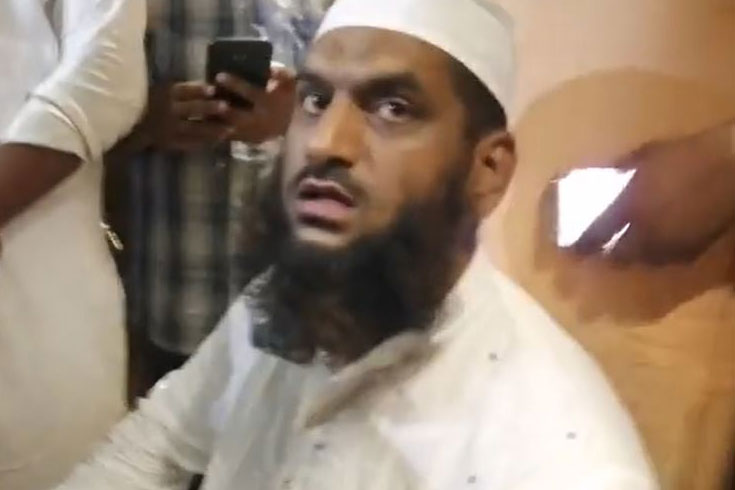 সোনারগাঁয়ে রিসোর্টে ২য় স্ত্রীসহ অবরুদ্ধ মামুনুল হক
