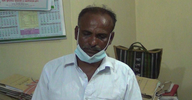 হিলিতে ঘর পাইয়ে দেওয়ার নামে টাকা নেয়ায় কারাদন্ড