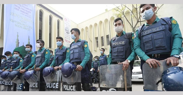 বায়তুল মোকাররম ঘিরে সতর্কাবস্থায় পুলিশ