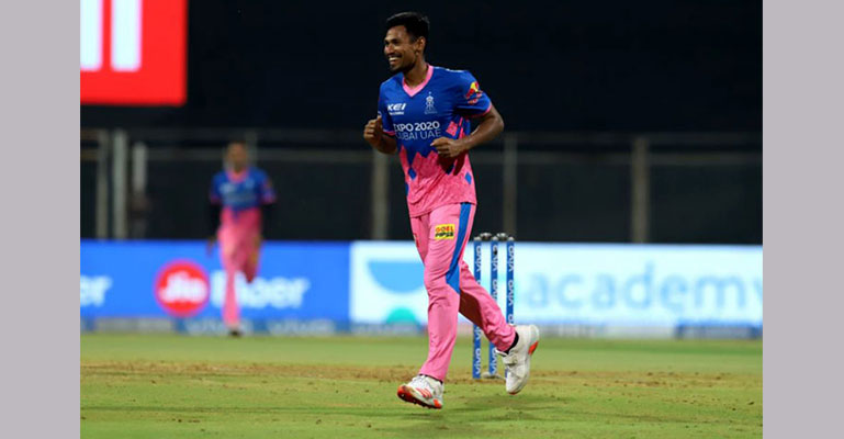 জ্বলে উঠলেন মুস্তাফিজ, জিতল রয়্যালস