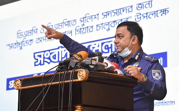 আইজিপি হিসেবে ড. বেনজীর আহমেদের একবছর