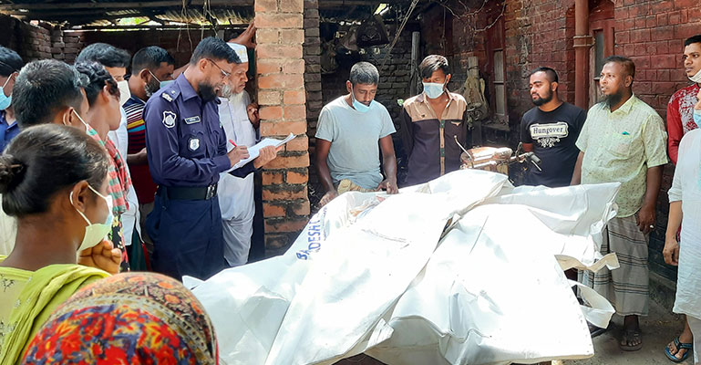 নাটোরে ট্রাকের ধাক্কায় দুই মাদ্রাসা শিক্ষক নিহত