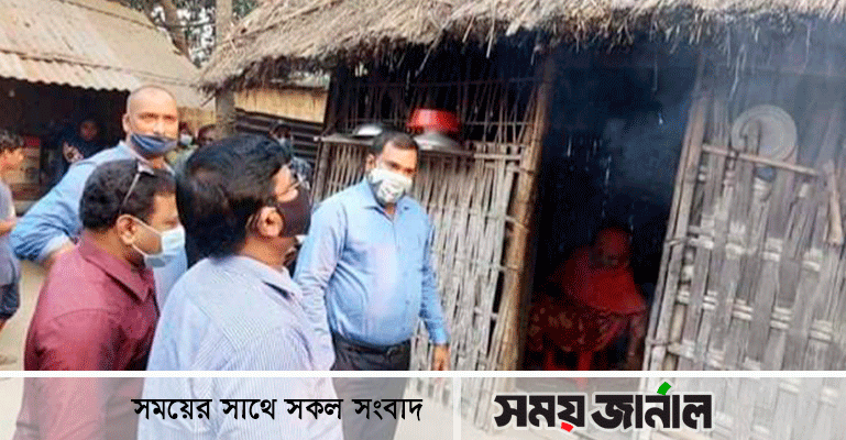 ঠাকুরগাঁওয়ে 'অলৌকিক' আগুনে দিশাহারা গ্রামবাসী! জেলা প্রশাসকের ঘটনাস্থল পরিদর্শন