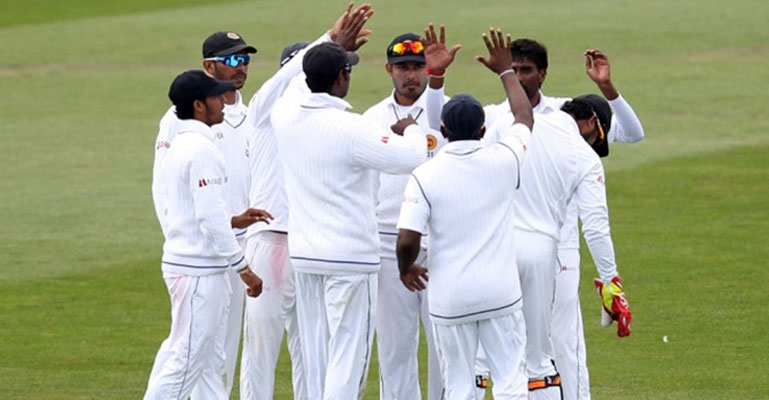 টসে হেরে ফিল্ডিংয়ে বাংলাদেশ