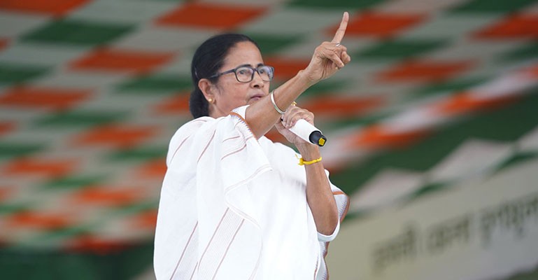 আজ শপথ নেবেন মমতা