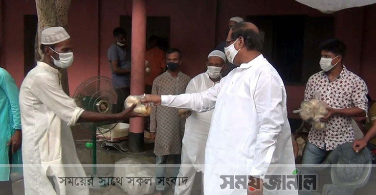 সৌখিন গাড়ি বিক্রির টাকায় এমপি’র মাসব্যাপী ইফতার বিতরণ