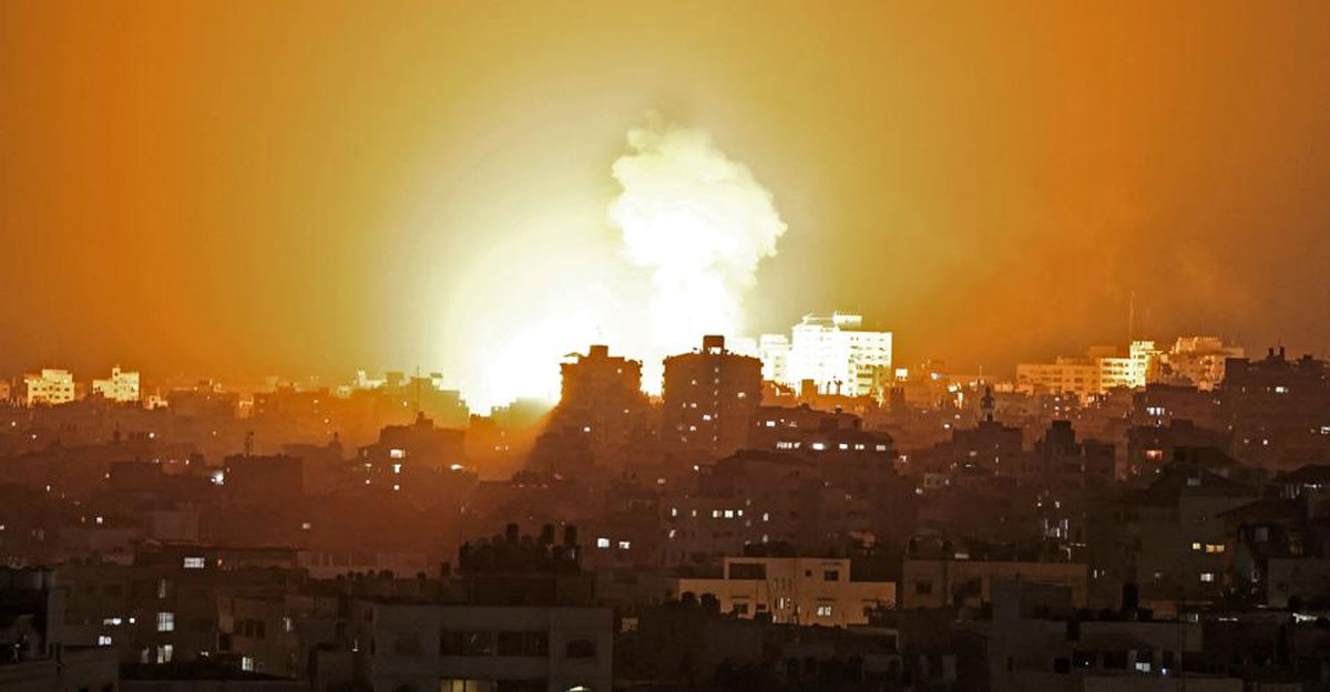 গাজায় ইসরায়েলি বিমান হামলায় নিহত ২০