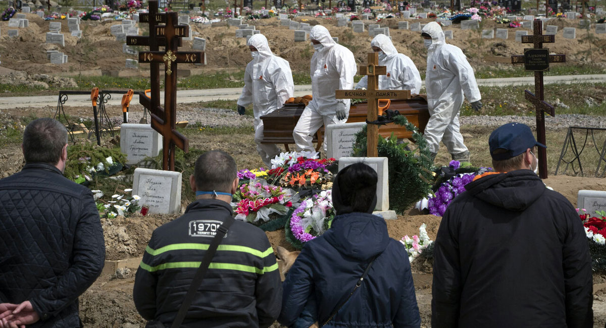 বিশ্বে একদিনে করোনায় আক্রান্ত প্রায় ৭ লাখ, মৃত্যু সাড়ে ১২ হাজার