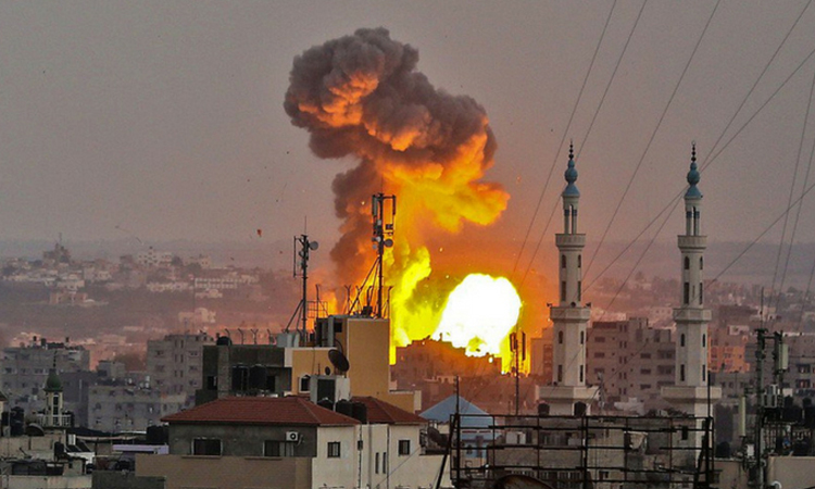 গাজায় ইসরায়েলি হামলায় নিহত বেড়ে ২২৭