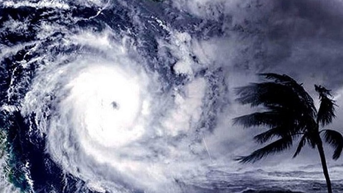 সাগরে লঘুচাপ, বন্দরে সতর্কসংকেত