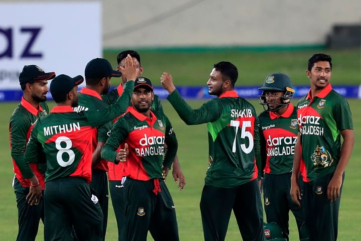 ৩৩ রানের জয়ে সিরিজে এগিয়ে গেল টাইগাররা