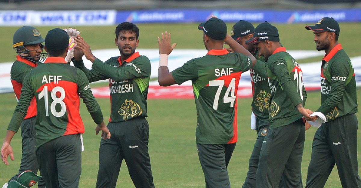 শ্রীলঙ্কার বিপক্ষে ইতিহাস গড়ার হাতছানি