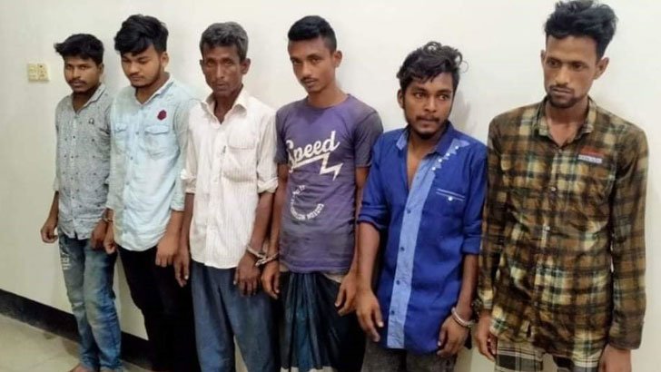 চলন্ত বাসে গণধর্ষণ : চালকের স্বীকারোক্তি, ৫ জন রিমান্ডে