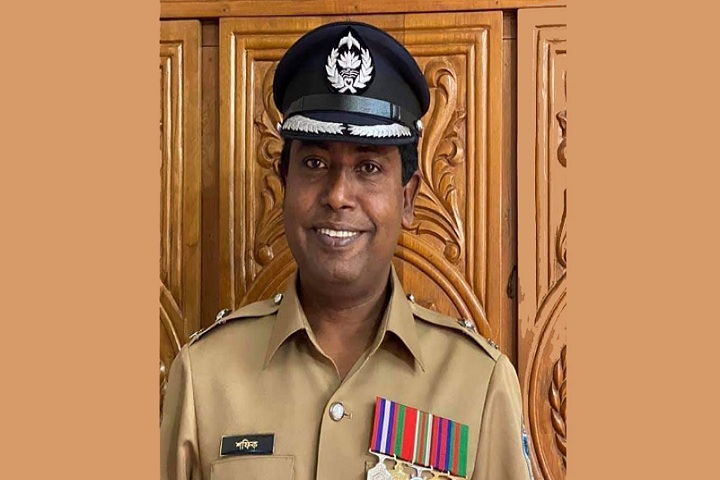 ফেনীতে বাসা থেকে পুলিশ কর্মকর্তার অর্ধগলিত লাশ উদ্ধার