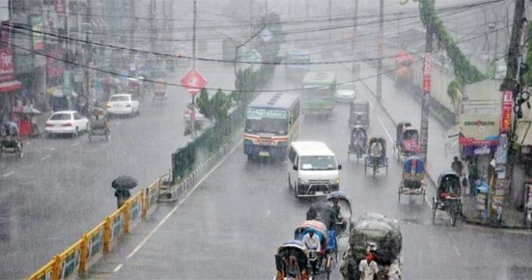 বৃষ্টিতে শুরু সকাল, মেঘলা আকাশ থাকবে সারাদিন