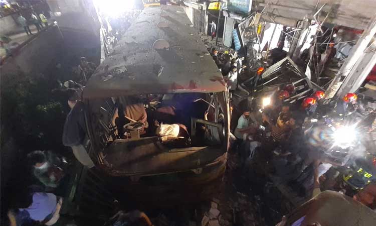 মগবাজারে বিস্ফোরণ; অবহেলাজনিত মৃত্যুর অভিযোগে পুলিশের মামলা