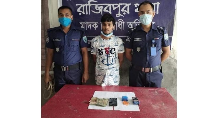 রাজীবপুরে মাদকসহ ১ জন আটক