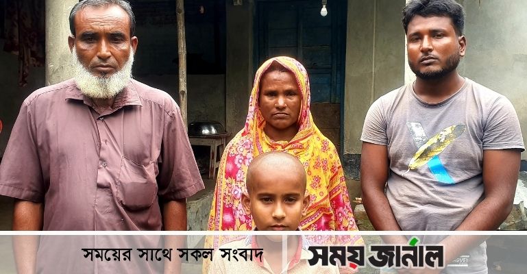 বের হলেই মেরে ফেলার হুমকি, পরিবার গৃহবন্দী