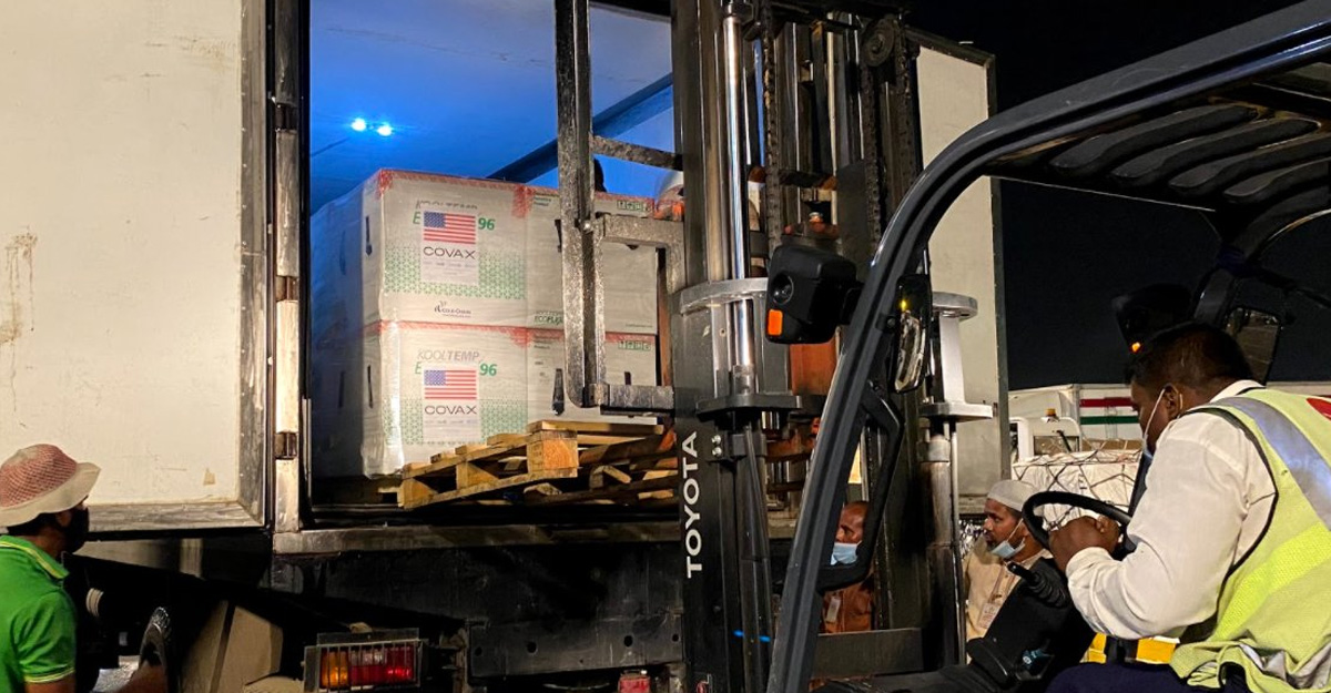 মডার্নার আরও সাড়ে ১২ লাখ টিকা ঢাকায় পৌঁছেছে