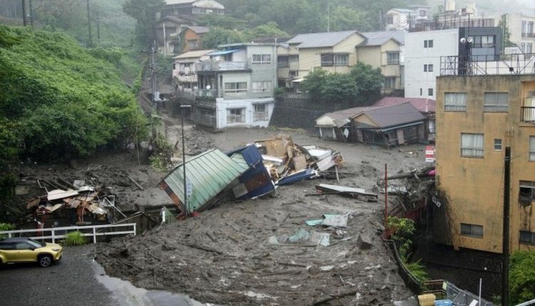 জাপানে ভূমিধসে নিখোঁজ ২০