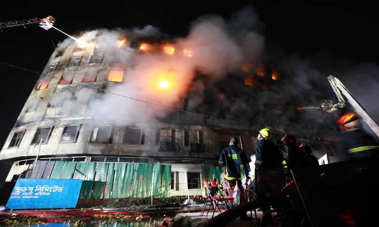 আগুন থেকে বাঁচতে কী করবেন, কী করবেন না