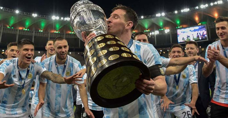 ২৮ বছর পর শিরোপা মেসিদের