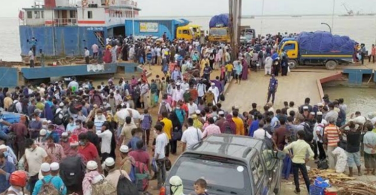 শিমুলিয়ায় ঘরমুখো যাত্রীর ঢল