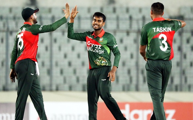 টসে হেরে বোলিংয়ে বাংলাদেশ, ফিরলেন সাকিব