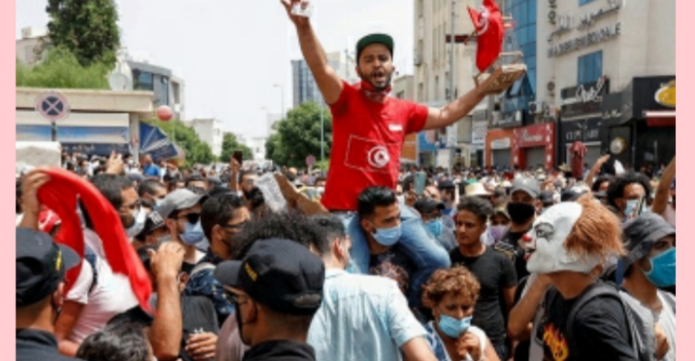 বিক্ষোভের জেরে বরখাস্ত তিউনিশিয়ার প্রধানমন্ত্রী