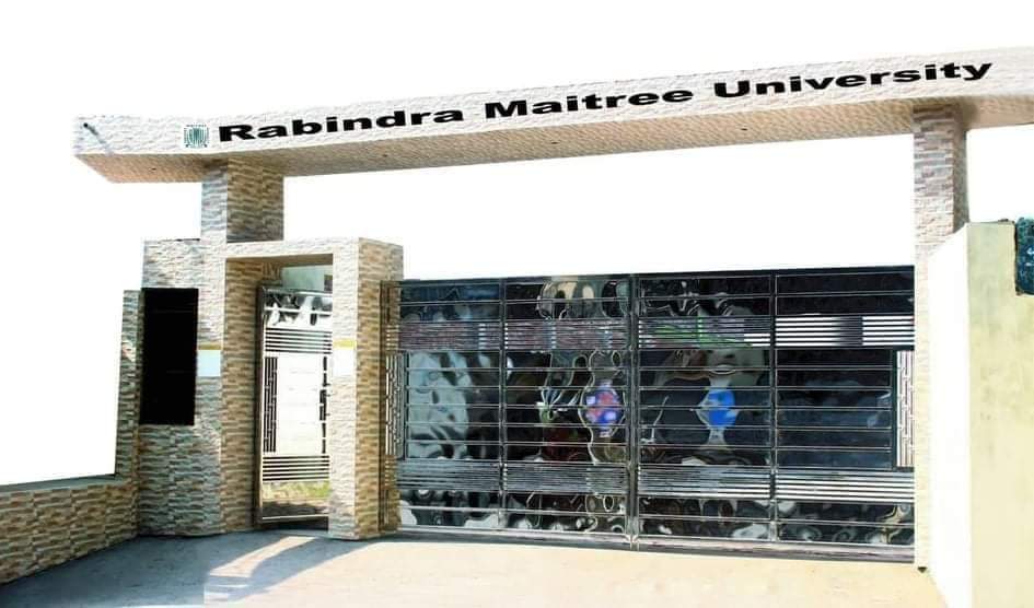 ৩২ শিক্ষার্থীকে ফ্রি পড়াবেন রবীন্দ্র মৈত্রী বিশ্ববিদ্যালয়
