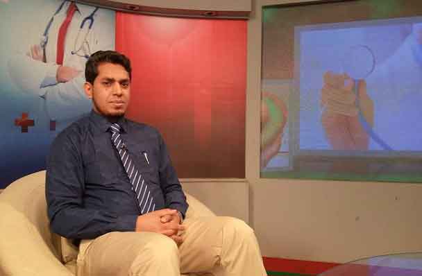 বাচ্চার জ্বর নিয়ন্ত্রণ না করে ঘুমাবেন না