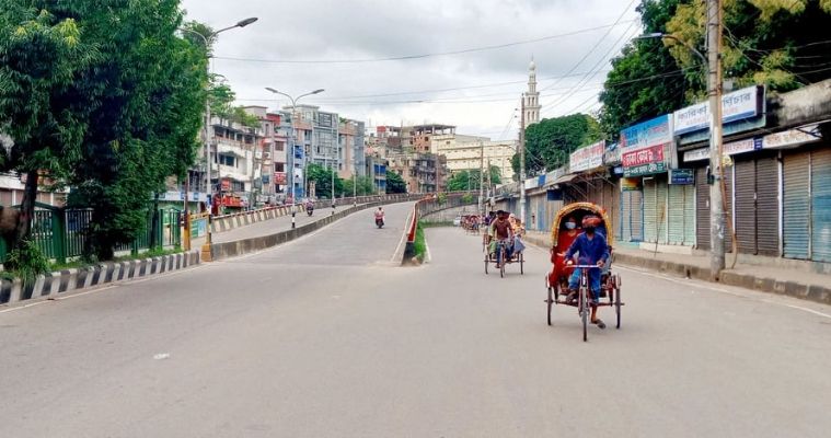 টিকা ছাড়া বাইরে বের হলেই শাস্তি