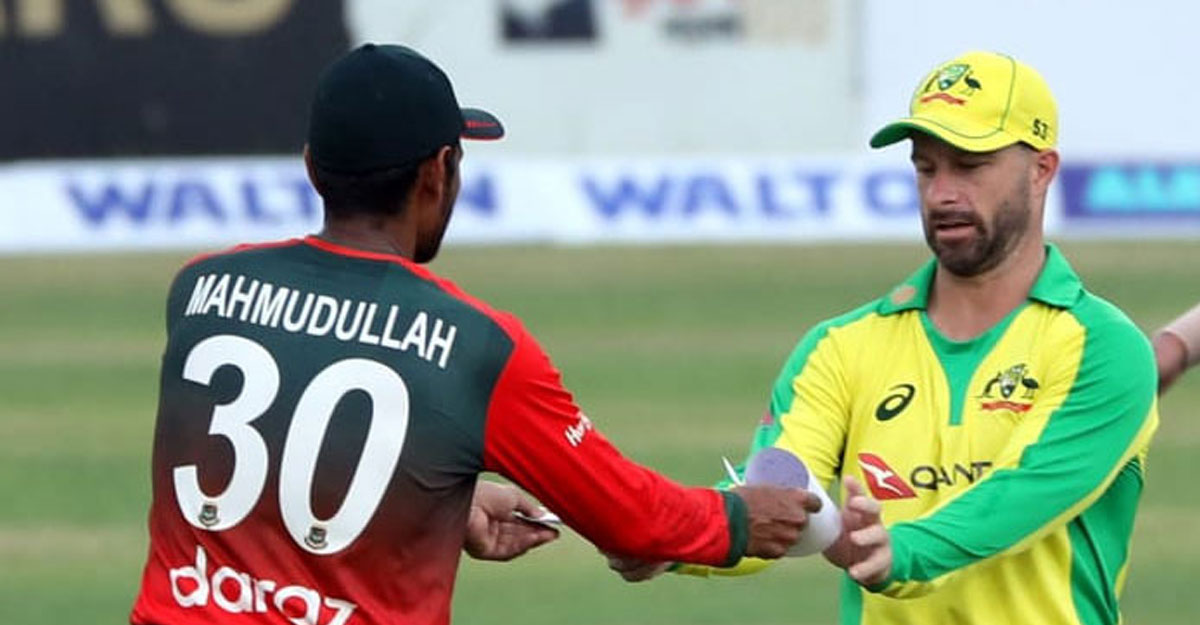 এবার টস জিতে ব্যাটিংয়ে অস্ট্রেলিয়া