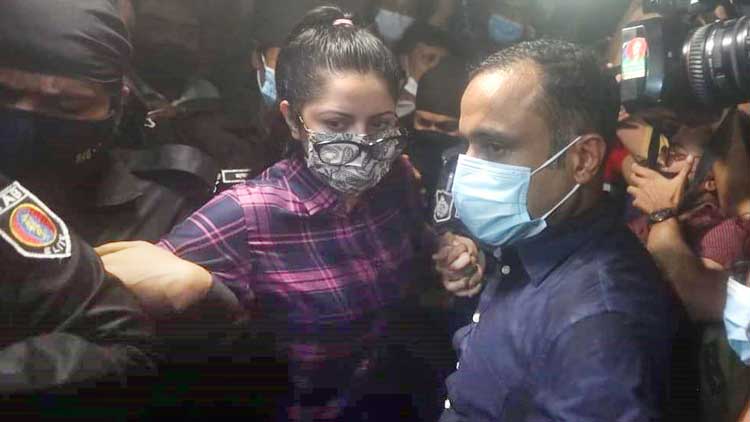 পরীমণির বিরুদ্ধে মাদক আইনে মামলা