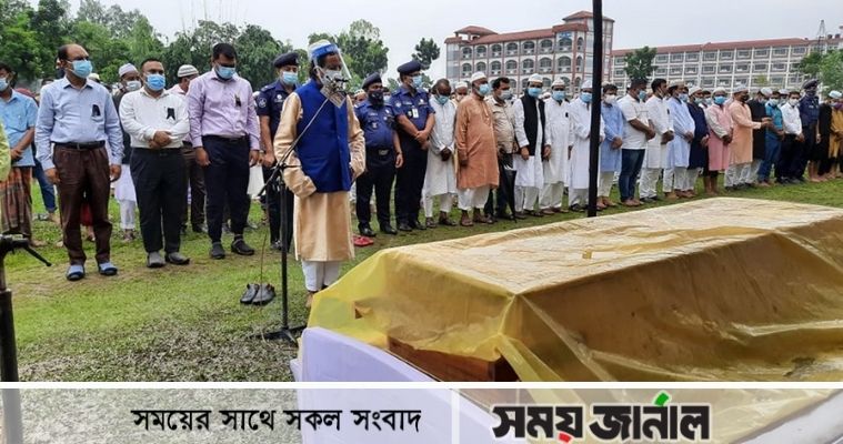 মায়ের জানাজার নামাজ পড়ালেন সমাজকল্যাণ মন্ত্রী