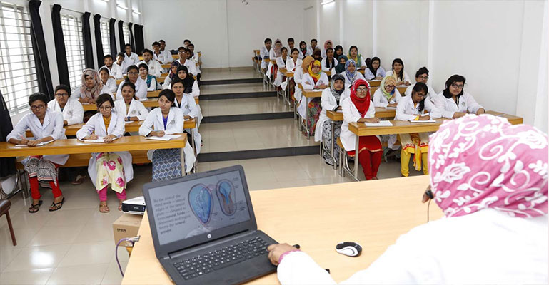 চার শর্তে মেডিকেলের ক্লাস চালুর অনুমতি