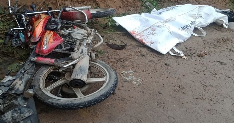 জয়পুরহাটে ট্রাক-মোটরসাইকেলের মুখোমুখি সংঘর্ষে নিহত ১