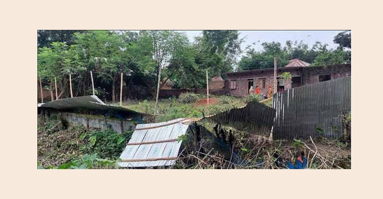 হাকিমপুরে বাড়ি ভাংচুর, ৮ জনের বিরুদ্ধে থানায় অভিযোগ