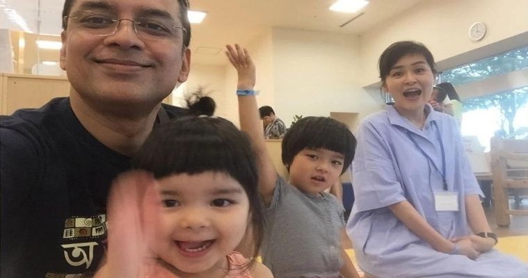 সকালে মা, বিকেলে বাবা দেখবেন জাপানি ২ শিশুকে