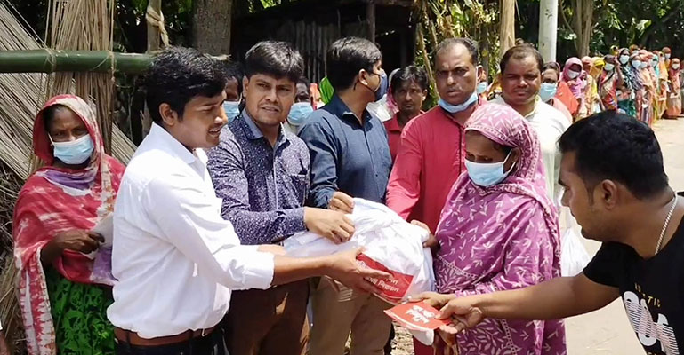 নাটোরে শিল্প মন্ত্রণালয়ের সহায়তা প্রদান