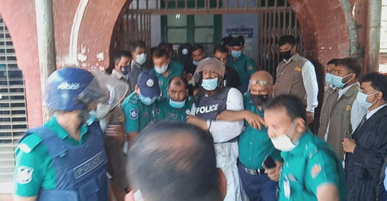 খুলনার মামলায় শ্যোন অ্যারেস্ট মামুনুল