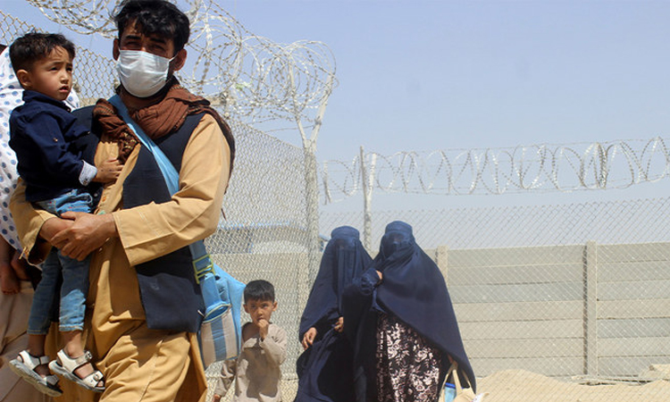 আফগান শরণার্থীদের বিনামূল্যে চিকিৎসা দিচ্ছে তেহরান